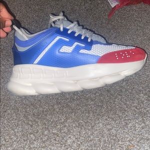 Versace chain reactions